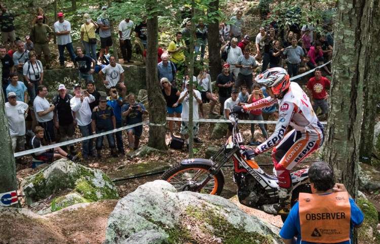 1 Scott B Trial Bou crowd 3903 1600x1200