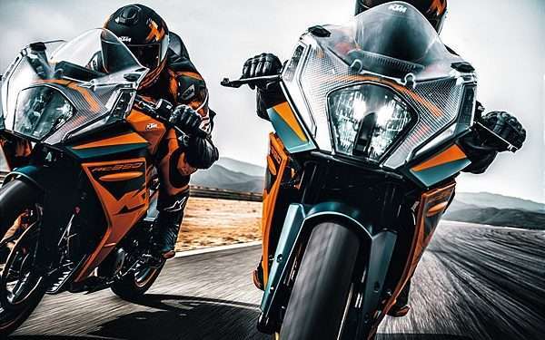 THE 2022 KTM RC 390