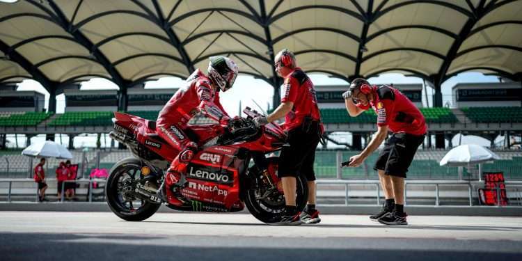 Positive feelings for Bagnaia and Bastianini in the first official 2023 MotoGP test at Sepang