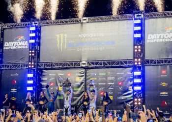 Tomac Wins Daytona Supercross for Record Seventh Time