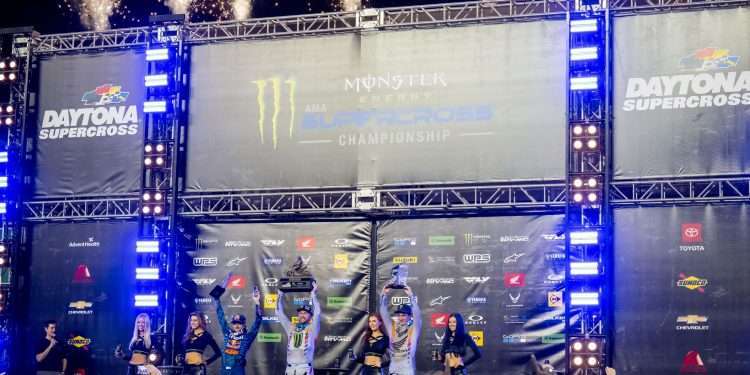 Tomac Wins Daytona Supercross for Record Seventh Time