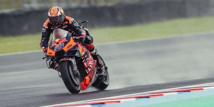 MILLER PLOUGHS THROUGH ARGENTINA MOTOGP RAIN TO REACH THE TOP SIX