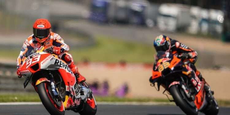 Front row to fifth for fighting Marquez in France