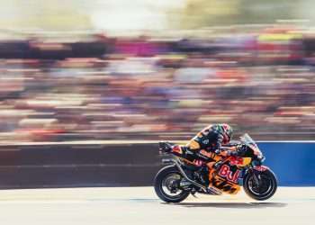 LE MANS GOES CRAZY FOR MOTOGP AS BINDER RECOVERS TO 6TH IN FRANCE