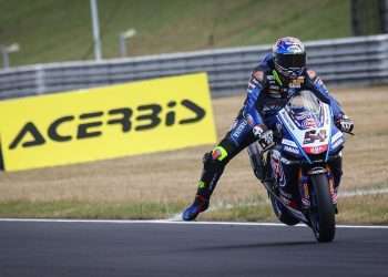WorldSBK: 15 riders covered by less than a second, Razgatlioglu edges Gardner on Friday at Most