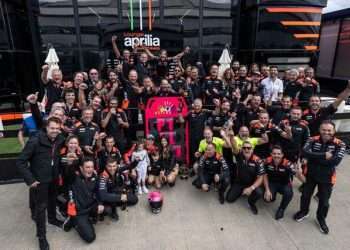 APRILIA WINS IN SILVERSTONE!