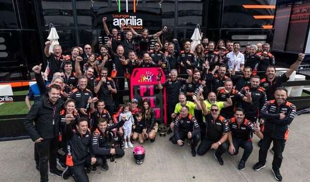 APRILIA WINS IN SILVERSTONE!