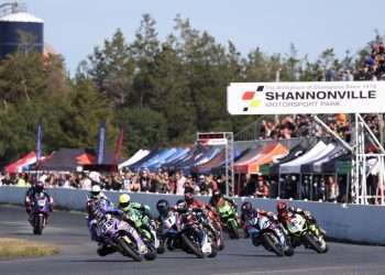Young clinches third CSBK title after last-lap pass on Dumas