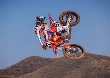 2024 GASGAS MC 450F FACTORY EDITION LOADED WITH THE LATEST DIRT BIKE TECH!