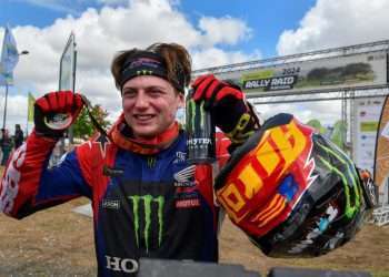 Rally Raid Portugal Stage 5: SCHAREINA HOLDS OFF BÜHLER TO TOP THE MOTORCYCLES