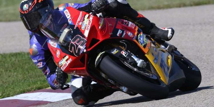 CSBK: Dumas sets lap record in FP1 at RAD Torque