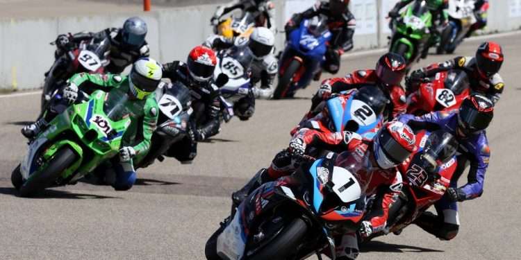 CSBK: Collins outduels Dumas for thrilling race two win at Edmonton