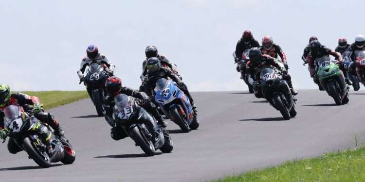 CSBK: Tremblay wins thrilling duel with Van Winkle in Sport Bike race two at AMP