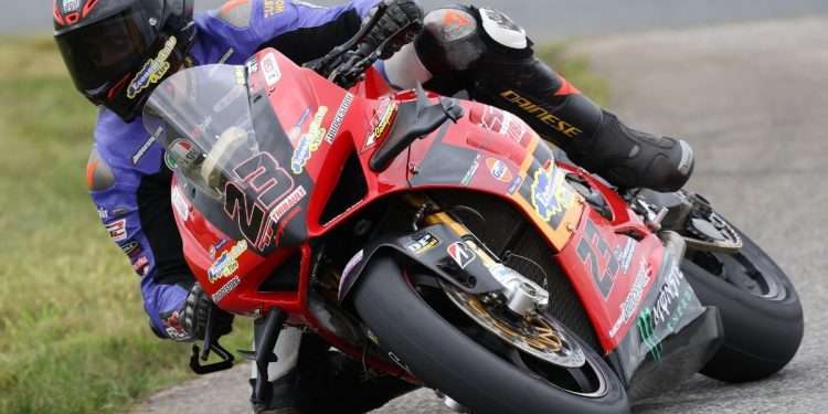 CSBK: Dumas takes pole, Young clinches Superbike championship in qualifying at Shannonville