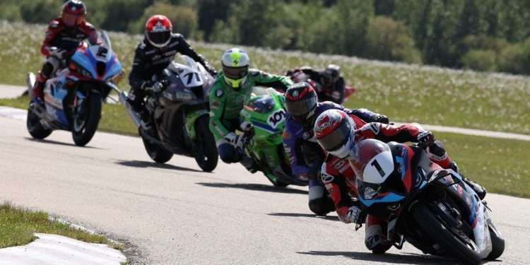 CSBK Superbike Preview: Young faces crop of wildcards as title battle heads to CTMP