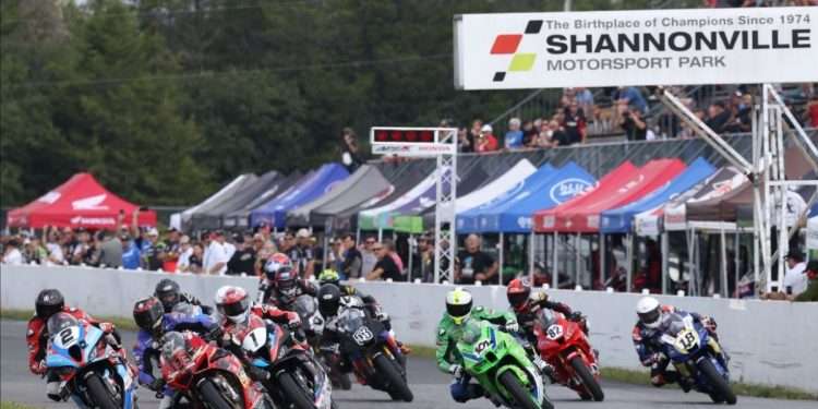 CSBK: Dumas fends off early attack to win Superbike race one at Shannonville