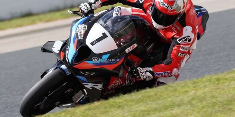 CSBK Superbike Preview: Young looks to wrap up fourth title in season finale at Shannonville