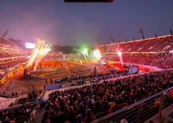 Eli Tomac Takes San Diego Supercross Victory  ﻿