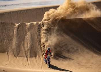 DANIEL SANDERS FASTEST AT MIDWAY POINT OF DAKAR RALLY CHRONO STAGE TWO