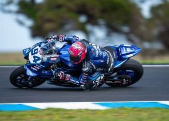 Yamaha Racing: Manzi Completes Successful Debut for Yamaha R9