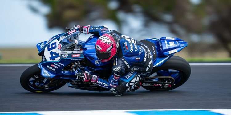 Yamaha Racing: Manzi Completes Successful Debut for Yamaha R9
