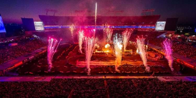 Malcolm Stewart Wins Tampa Supercross