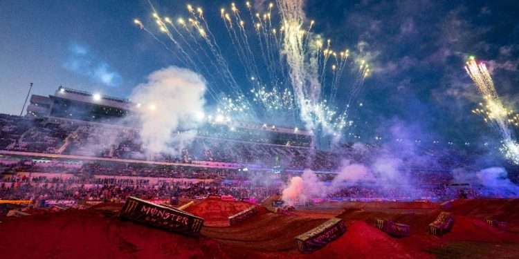 Ken Roczen Conquers Daytona Supercross