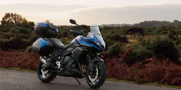 TRIUMPH UNVEILS TIGER SPORT 800 TOUR