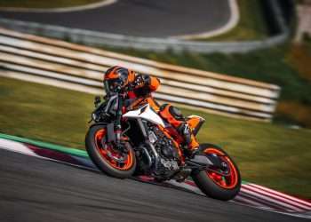RAW, UNFILTERED NAKED PERFORMANCE: THE KTM DUKE RANGE SETS THE PACE FOR THE NEW YEAR
