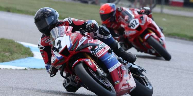 CSBK 2026: Young and Casas Score Saturday Victories at Grand Bend